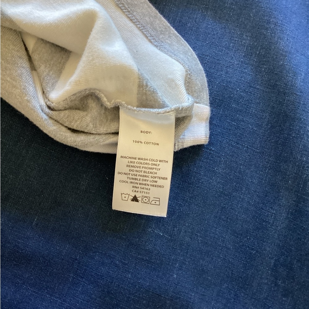 Calvin‎ Klein tee - Picture 7 of 8